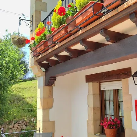 Casa De La Fuente Feriehus *