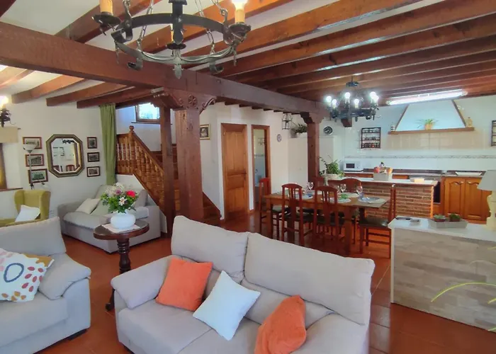 Casa De La Fuente سانتيانا ذيل مار