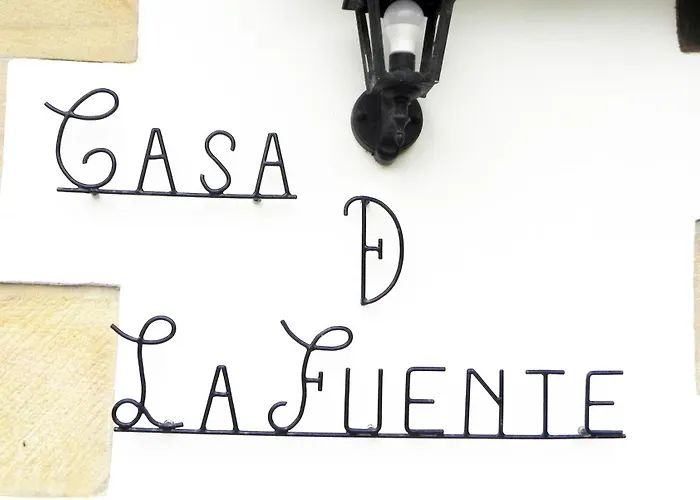 Casa De La Fuente سانتيانا ذيل مار